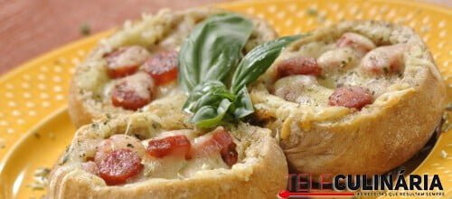 Bolas recheadas com queijo e linguiça