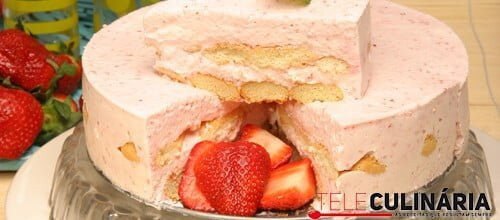 Semifrio de natas e morangos