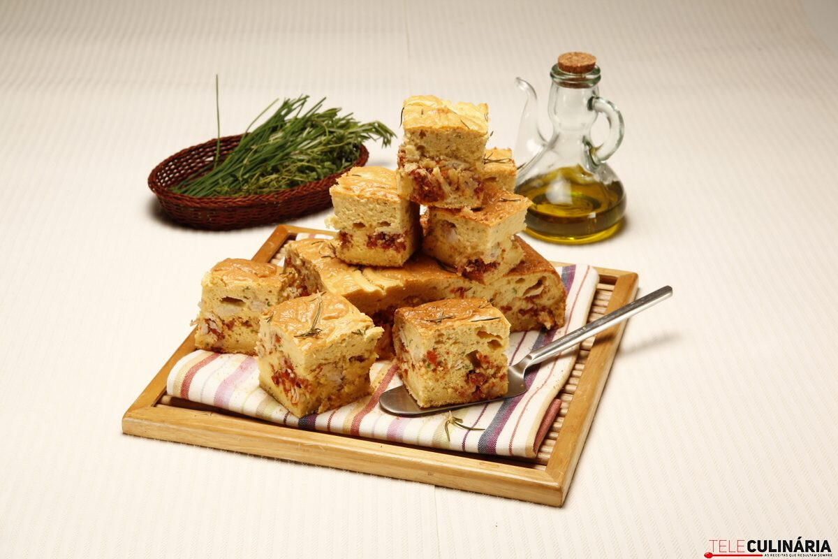 Bola de carnes e ervas aromáticas