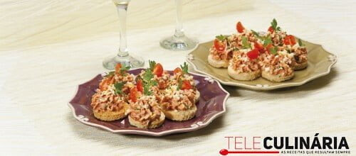 Tostinhas de chouriço e ovo