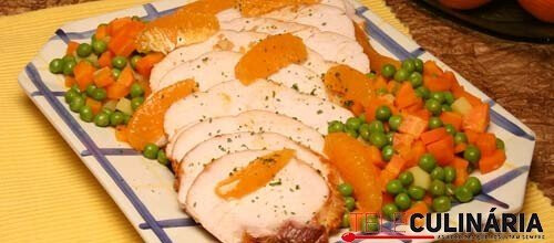 Peito de peru com molho de citrinos