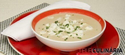 Creme de couve-flor com castanhas