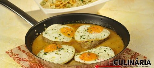 Bifes de novilho na frigideira