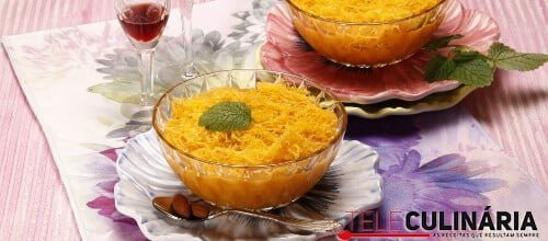 Manjar celeste com fios de ovos