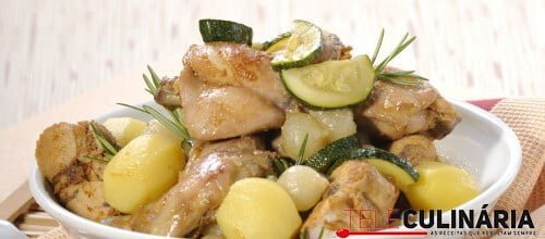 Coelho no tacho com legumes