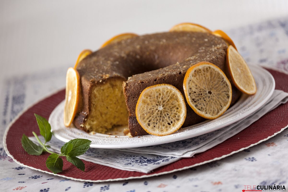 Bolo húmido de tangerina