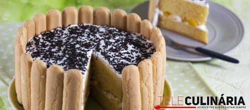 Bolo de palitos recheado com pêssego