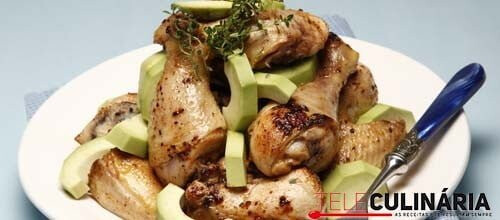 Frango salteado com abacate