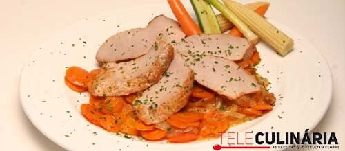 Lombinhos de porco com ervas do campo