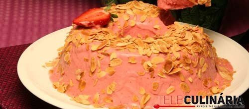 Bavaroise de framboesas e amêndoa