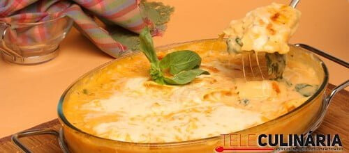 Ravioles gratinados com espinafres