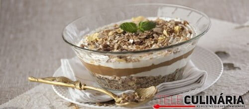 Pavê de leite condensado e frutos secos