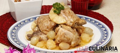 Frango com ananás e rum