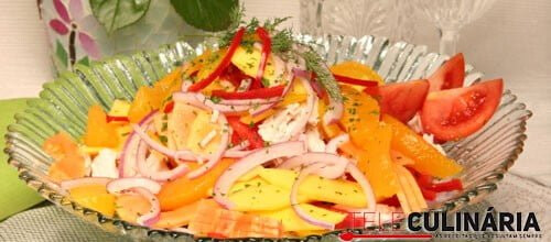 Salada de frango com fruta