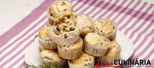 Muffins de azeitonas e alecrim