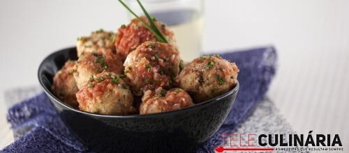 Almôndegas de peixe coradas