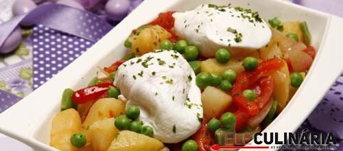 Ovos no forno com legumes