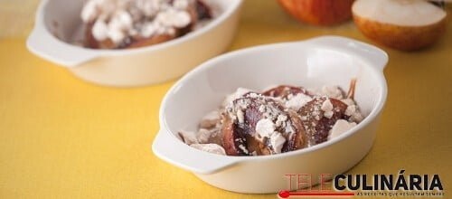 Maçãs assadas com doce de leite e suspiros