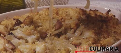 Bacalhau assado com broa