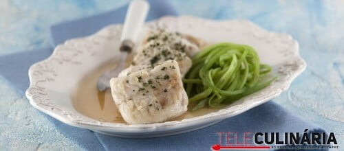 Medalhões de pescada com molho de cerveja