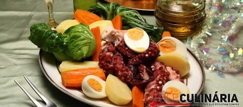 Polvo cozido com todos