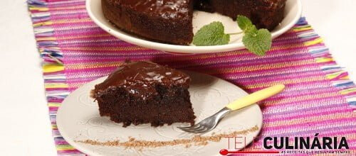 Bolo de cola e cacau