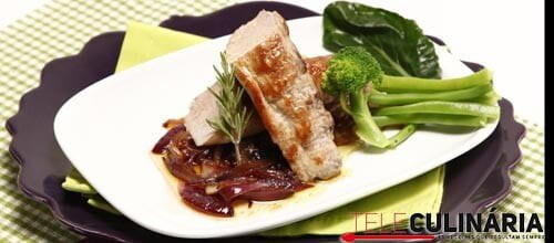 Lombinho com mel e alecrim