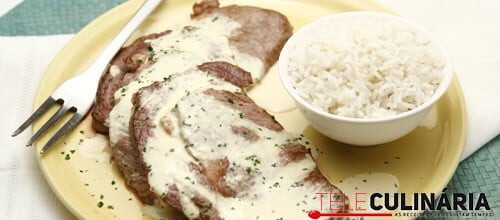 Bifes de vaca com molho fresco de gengibre