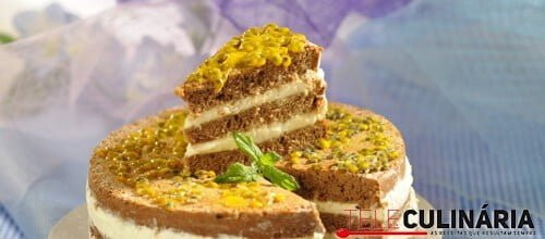 Bolo de cacau e mousse de maracujá