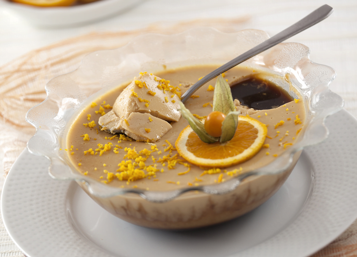 Pudim de laranja em taça