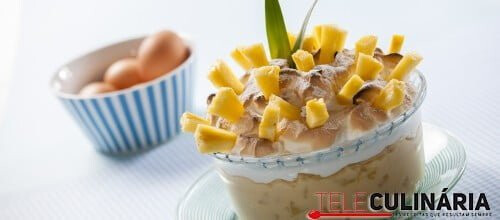 Creme de ananás merengado