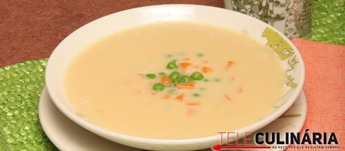 Sopa de grão com ervilhas