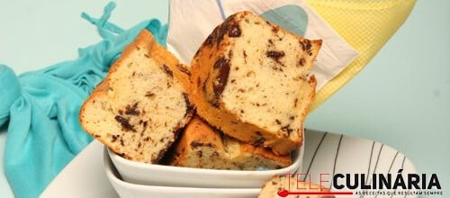 Bolo de iogurte com chocolate picado