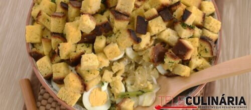 Bacalhau com broa e grelos