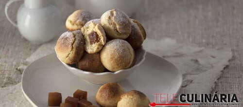 Bolinhos recheados com marmelada