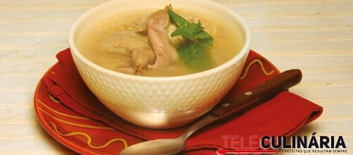 Canja de codorniz