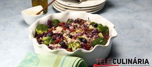 Quinoa com fiambre e legumes salteados