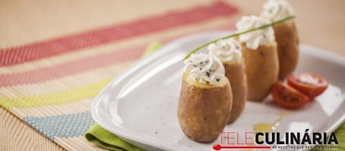 Batatas recheadas com queijo creme