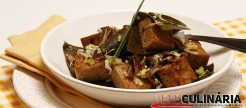 Seitan com algas e cogumelos