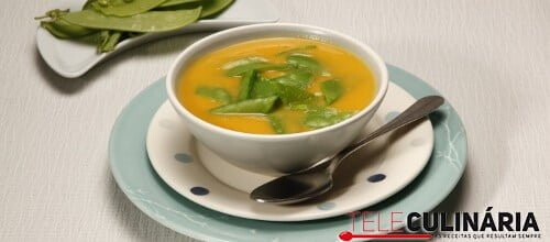 Creme de abóbora com ervilhas de quebrar