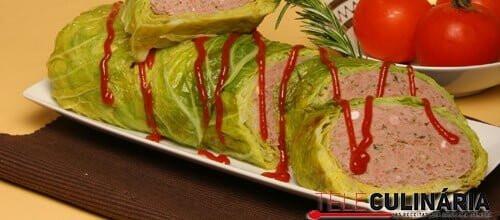 Rolo de couve recheada