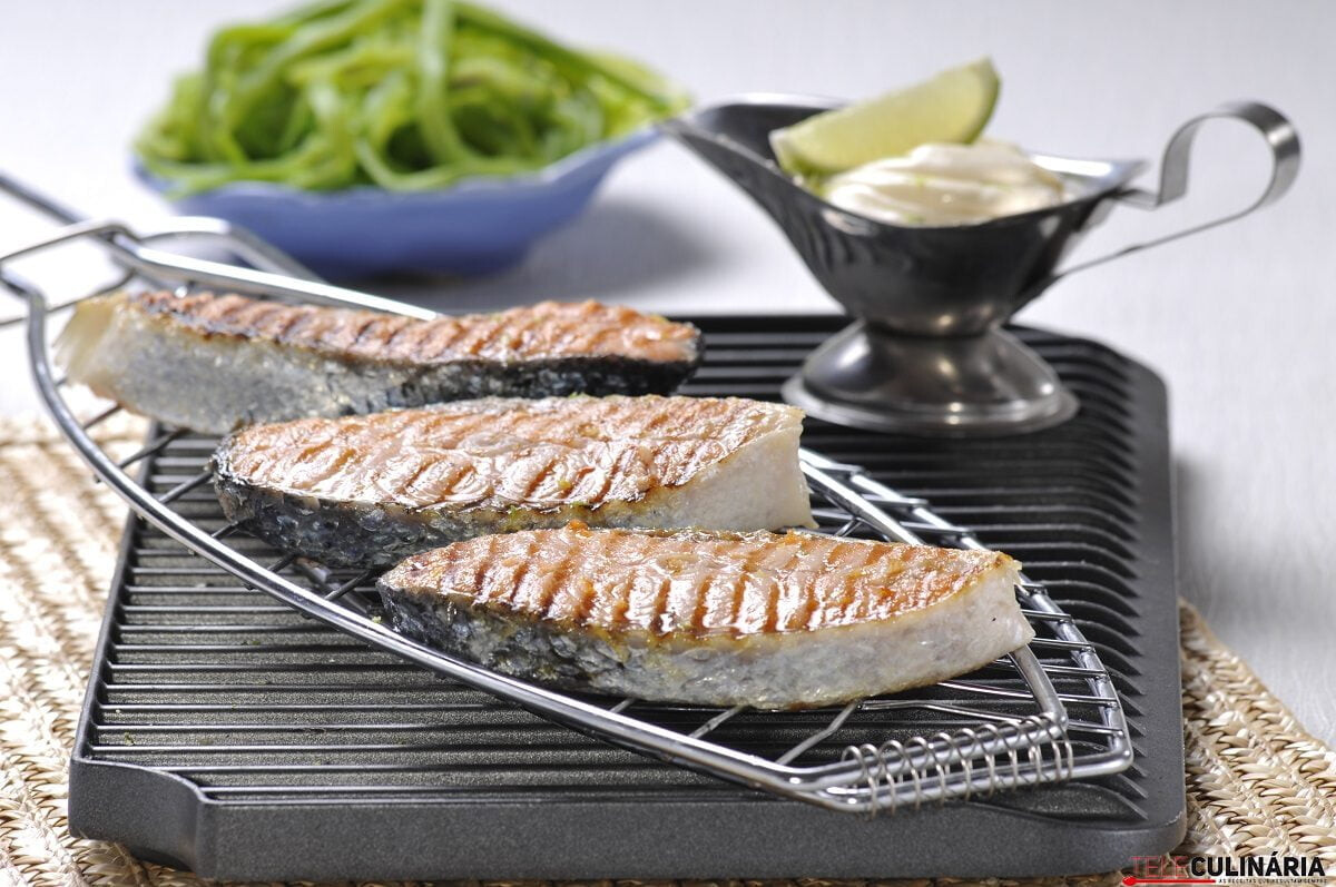Postas de salmão com molho de lima