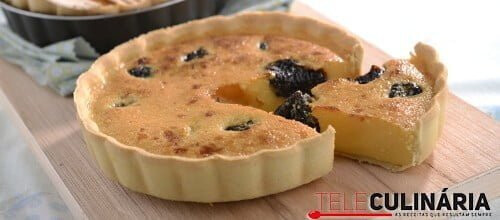 Tarte de ameixas secas