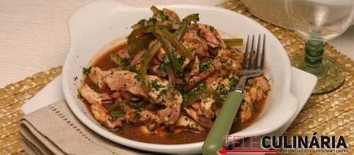 Tiras de frango com vinagre de vinho tinto