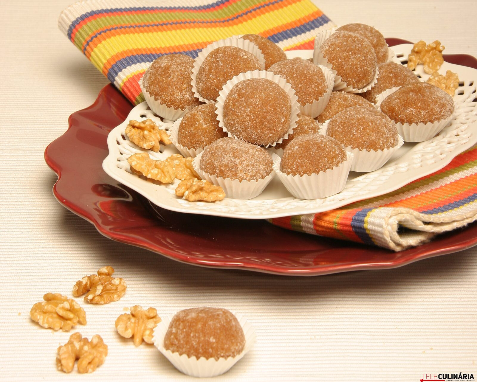 Docinhos de nozes e amêndoa