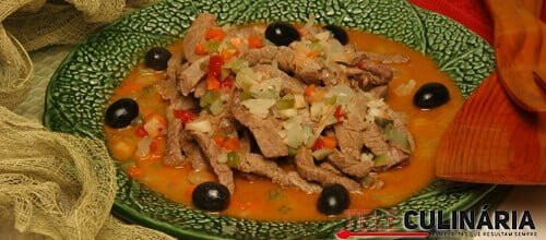 Tiras de carne à lisboeta