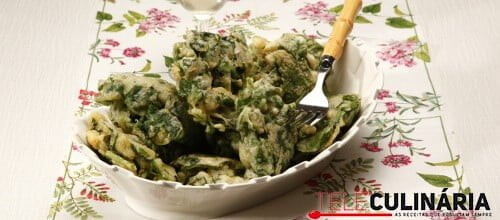 Pataniscas de peixe e espinafres