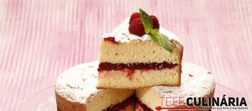 Bolo económico de framboesas