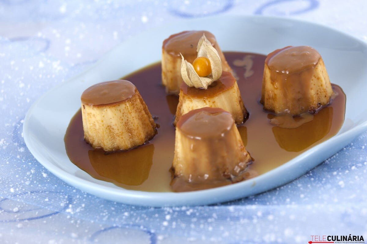 Pudins de leite condensado