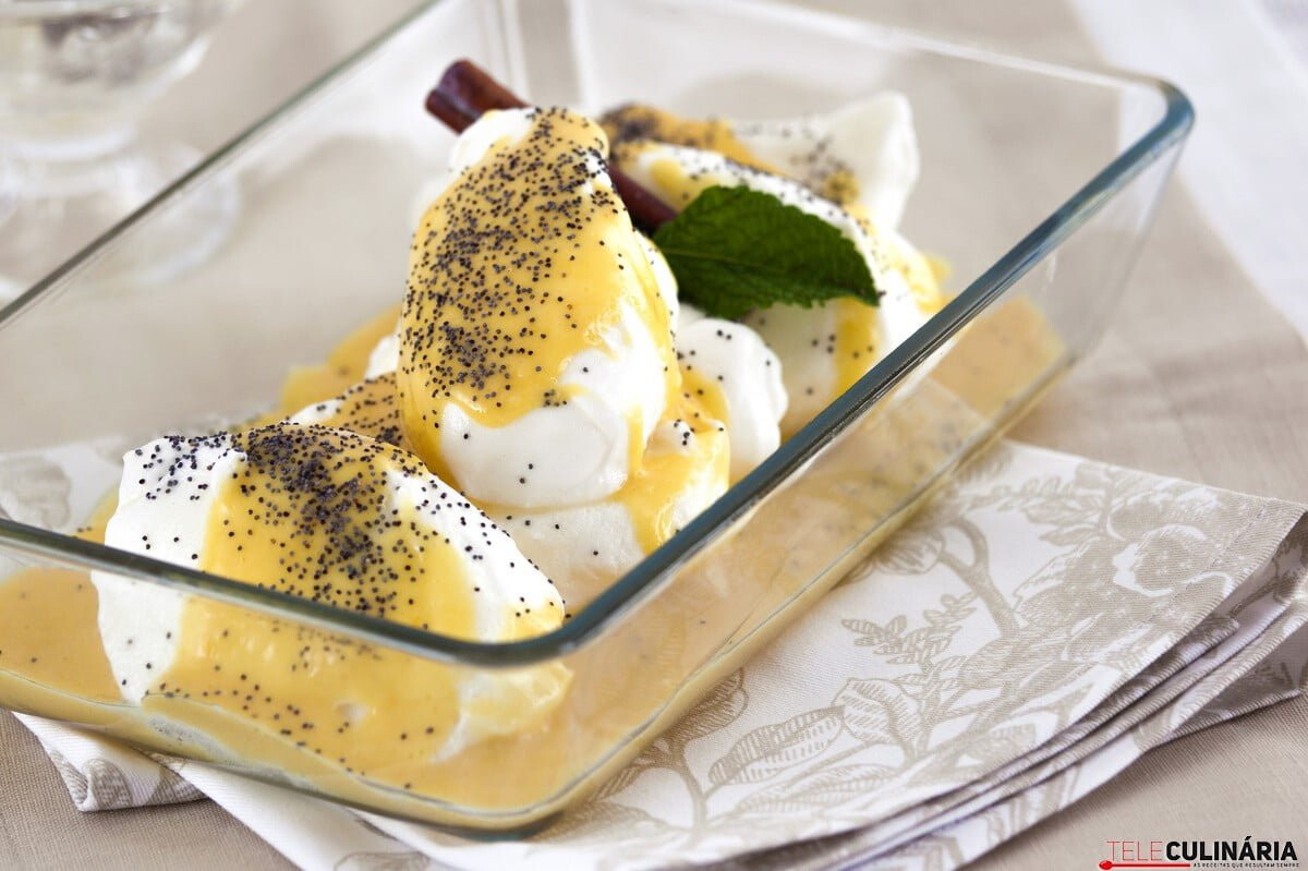 Farófias com molho de baunilha